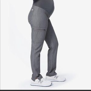 🌟ISO🌟 Figs maternity scrubs. Size S/M